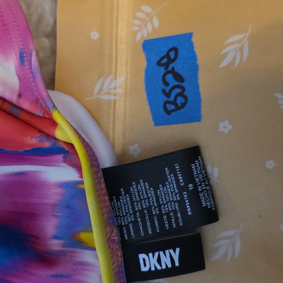 DKNY Ruffle Plunge Tummy-Control One-Piece Swimsuit Size 10 BS28 - Picture 5 of 5